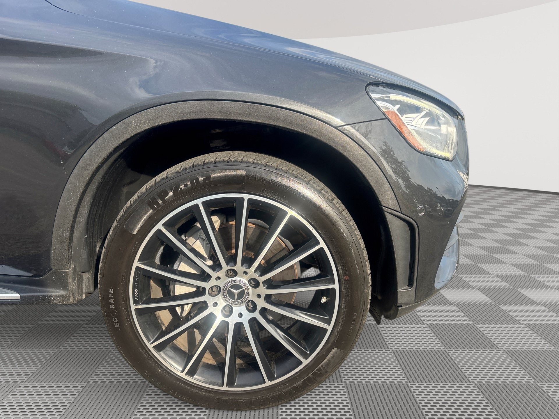 Used 2021 Mercedes-Benz GLC 300 w/ AMG Line image 31