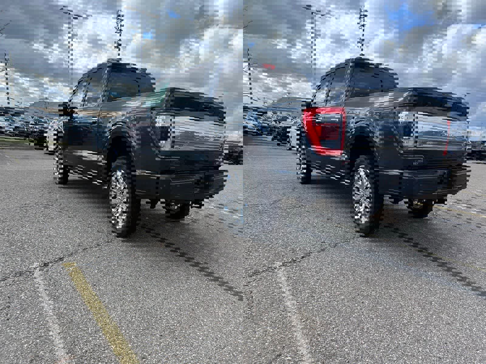 Used 2022 Ford F150 Limited image 25