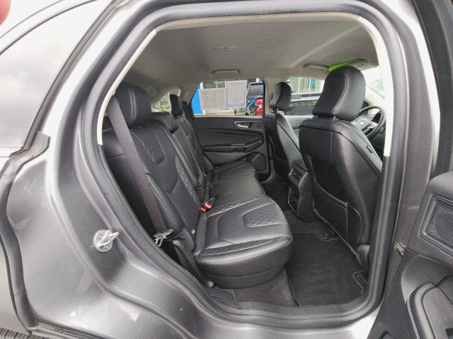 Used 2023 Ford Edge Titanium image 16
