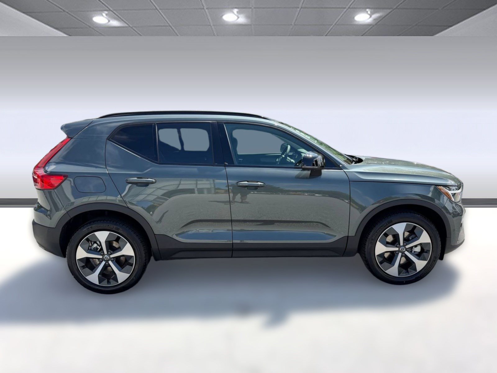 New 2026 Volvo XC40 B5 Plus w/ Climate Package AWD/4WD image 8