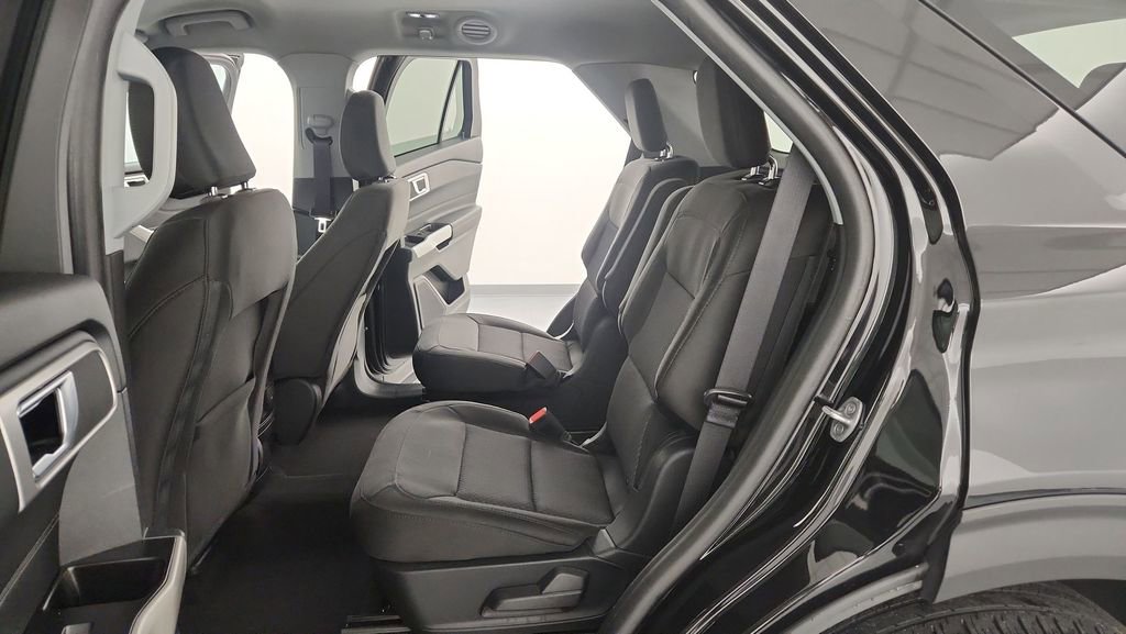 Certified 2023 Ford Explorer XLT image 29