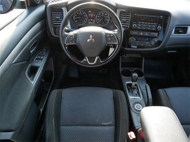 Used 2016 Mitsubishi Outlander ES image 10