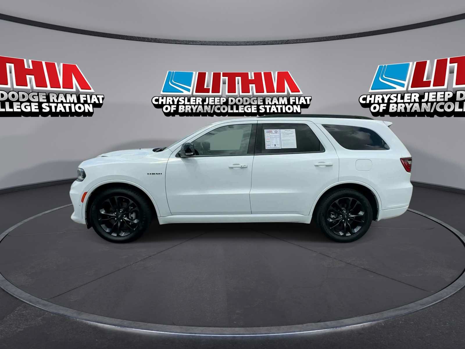 Used 2023 Dodge Durango R/T AWD/4WD image 5