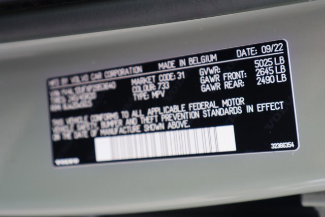 Used 2023 Volvo XC40 B5 Ultimate w/ Protection Package Premier image 26