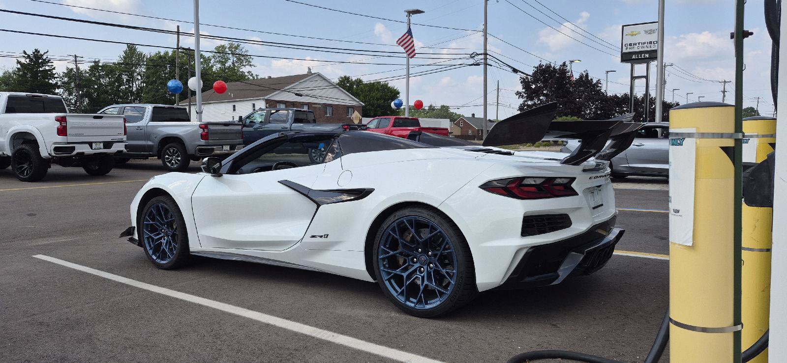 Used 2025 Chevrolet Corvette ZR1 w/ ZR1 Carbon Fiber Aero Package RWD image 4