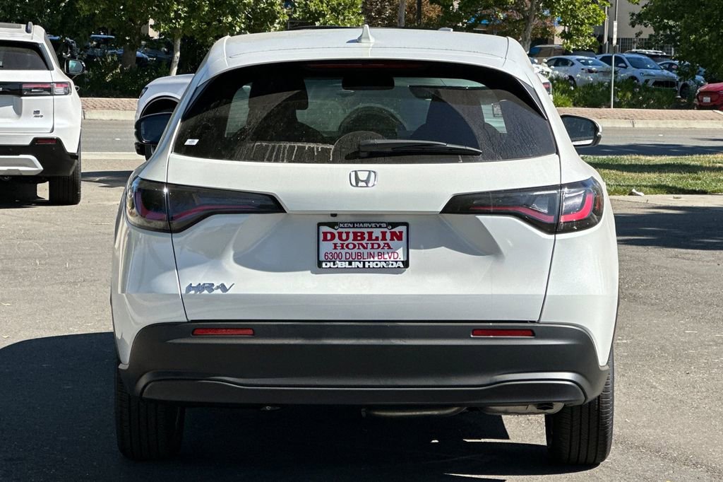 New 2026 Honda HR-V LX image 5