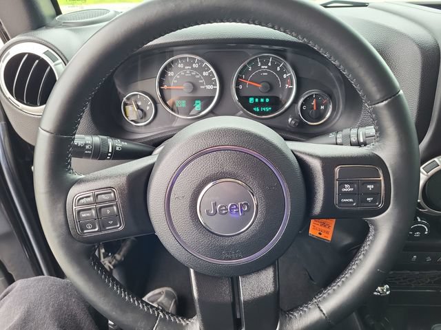 Used 2016 Jeep Wrangler Unlimited Sahara w/ Connectivity Group AWD/4WD image 18