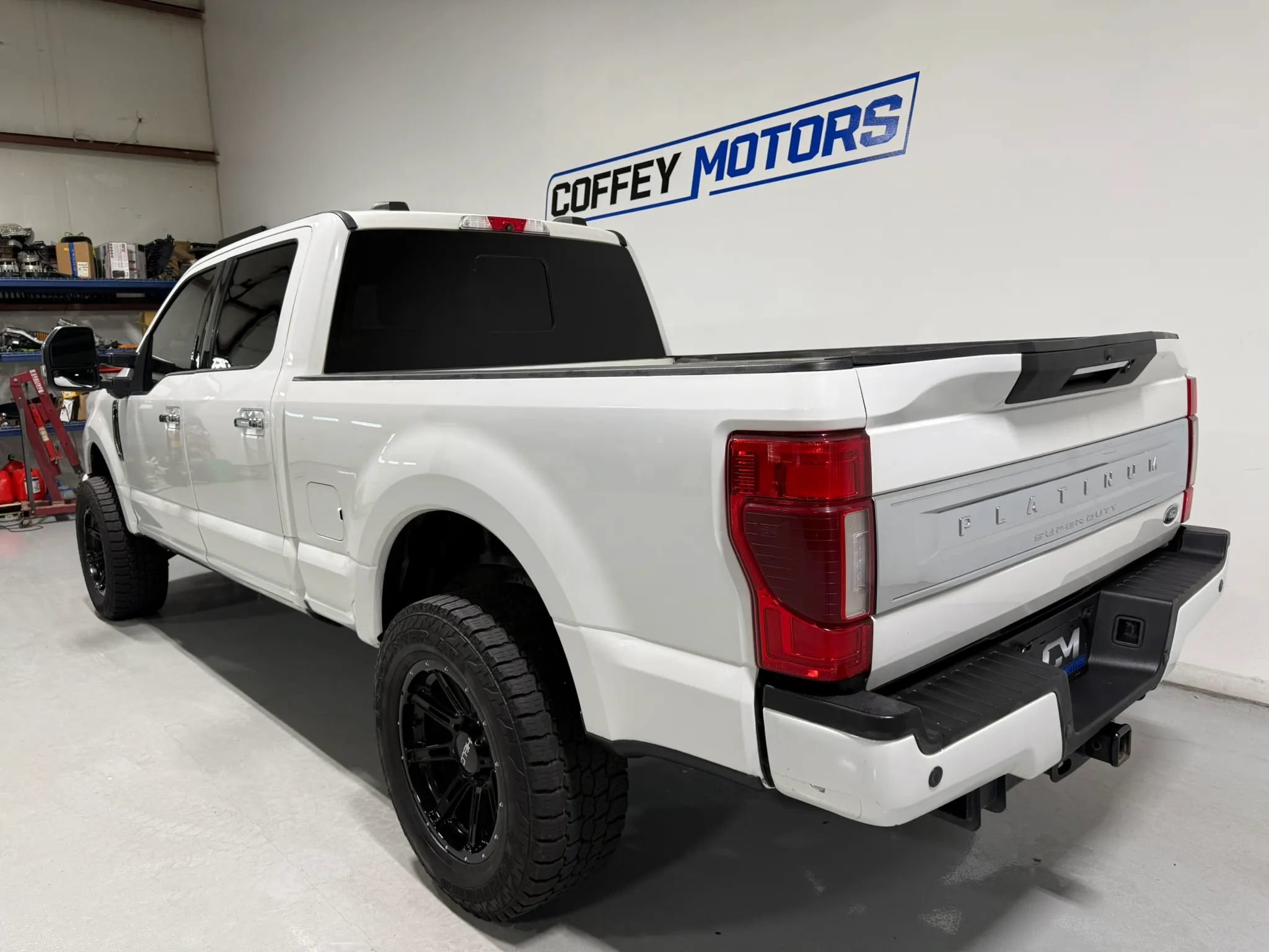 Used 2021 Ford F250 Platinum w/ FX4 Off-Road Package AWD/4WD image 4
