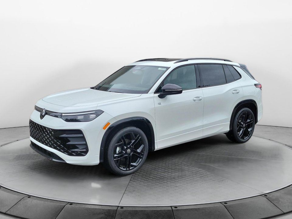 New 2026 Volkswagen Tiguan SE R-Line FWD image 3