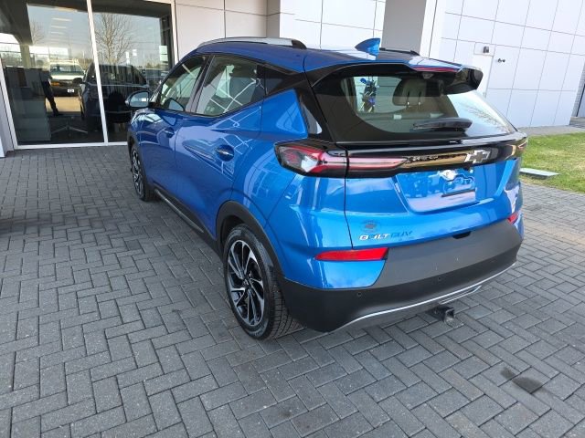 Used 2023 Chevrolet Bolt EUV Premier FWD image 2