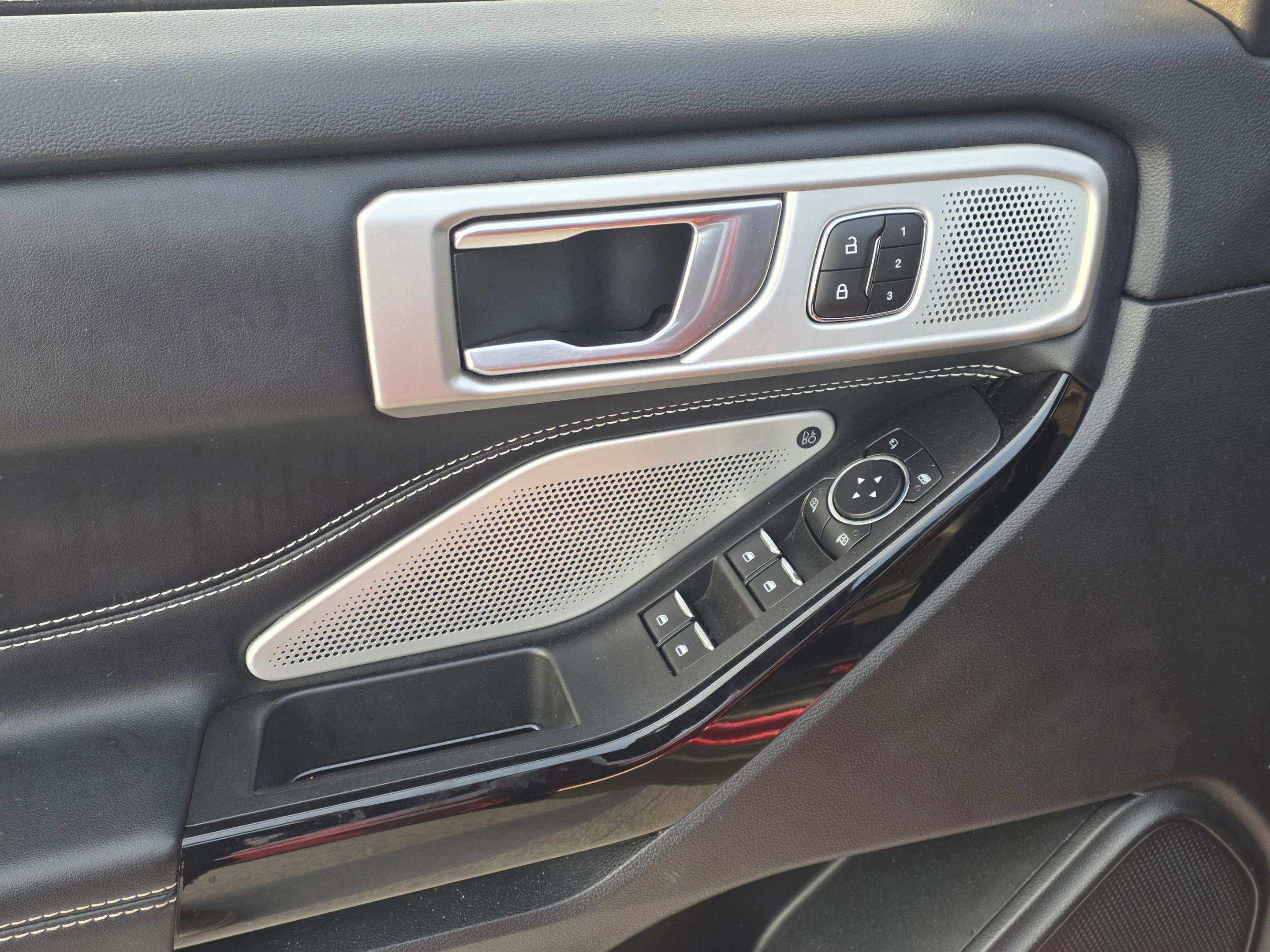 Used 2023 Ford Explorer ST w/ Equipment Group 401A image 10