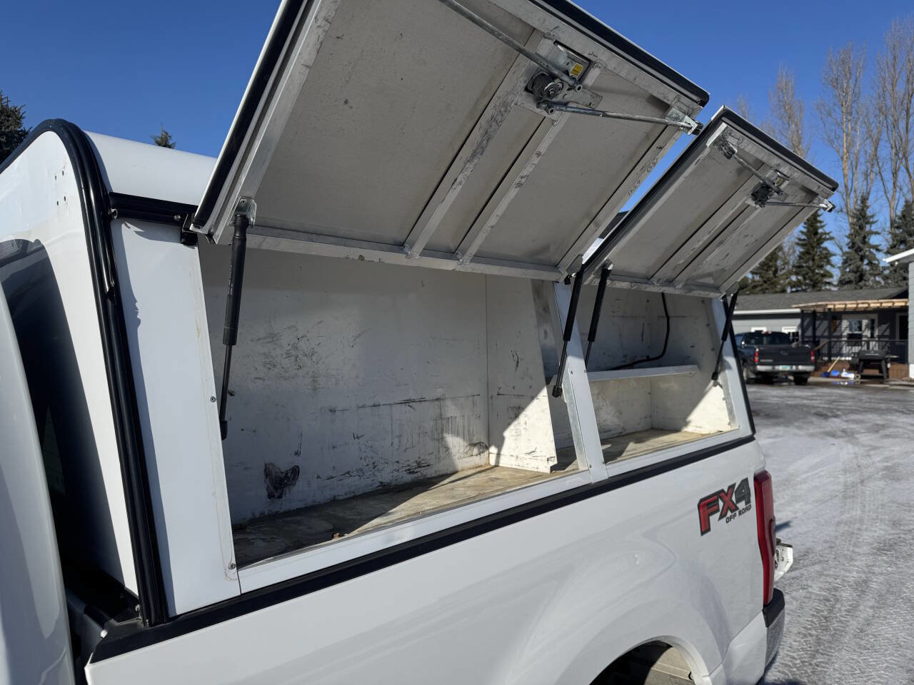 Used 2019 Ford F350 XLT w/ FX4 Off-Road Package image 31