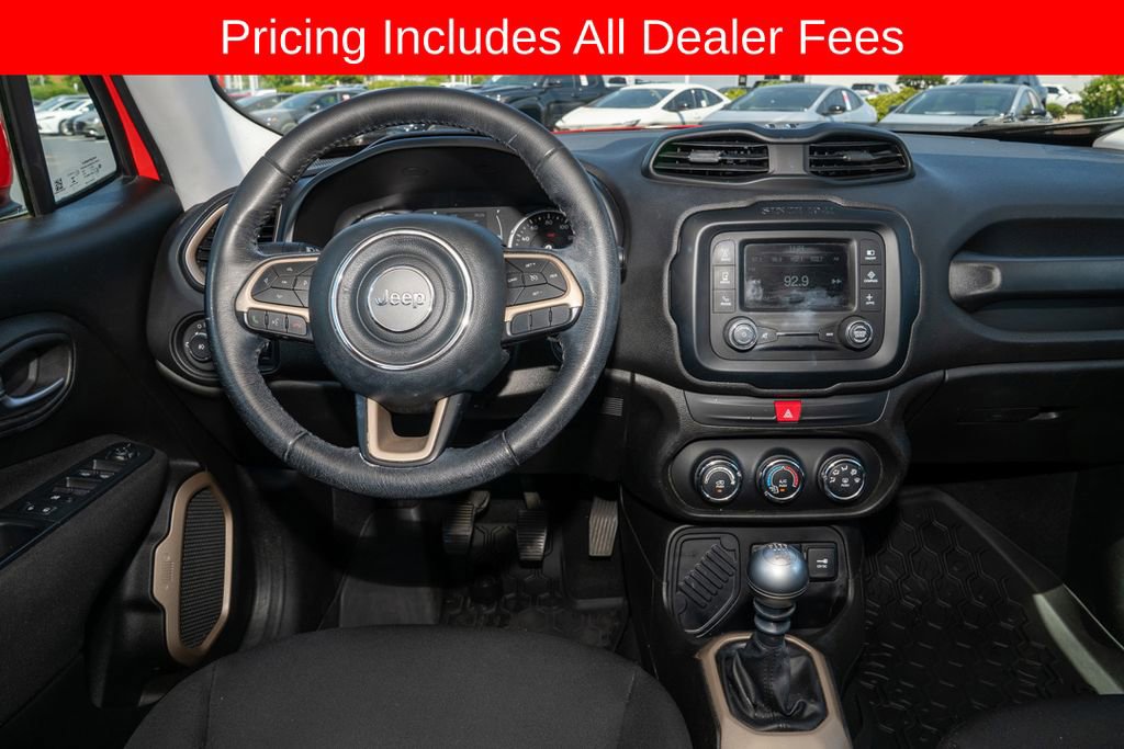 Used 2017 Jeep Renegade Latitude FWD image 6