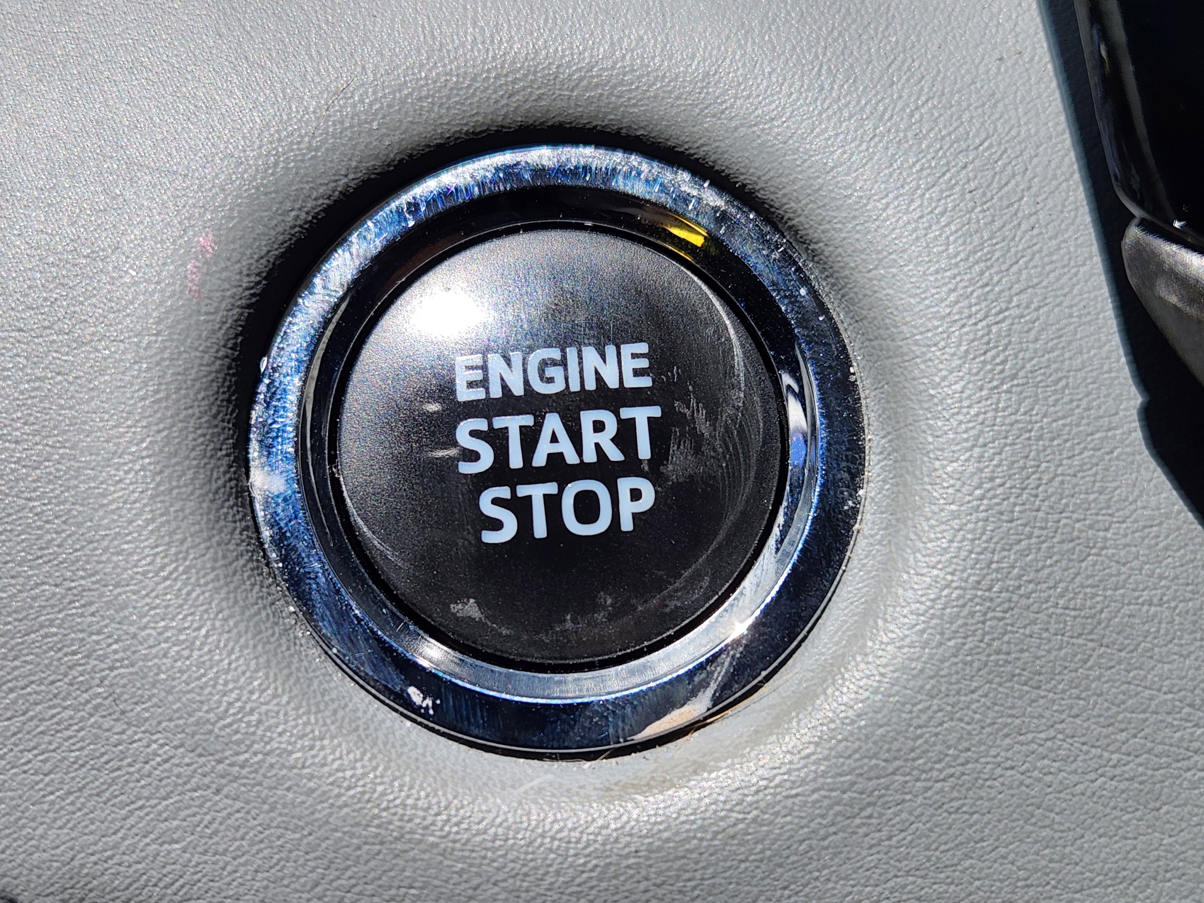 Used 2022 Toyota Highlander XLE image 25