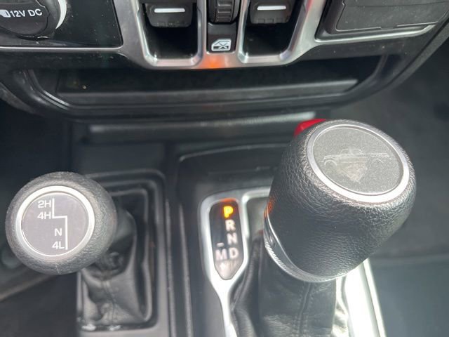 Used 2023 Jeep Gladiator Willys image 24