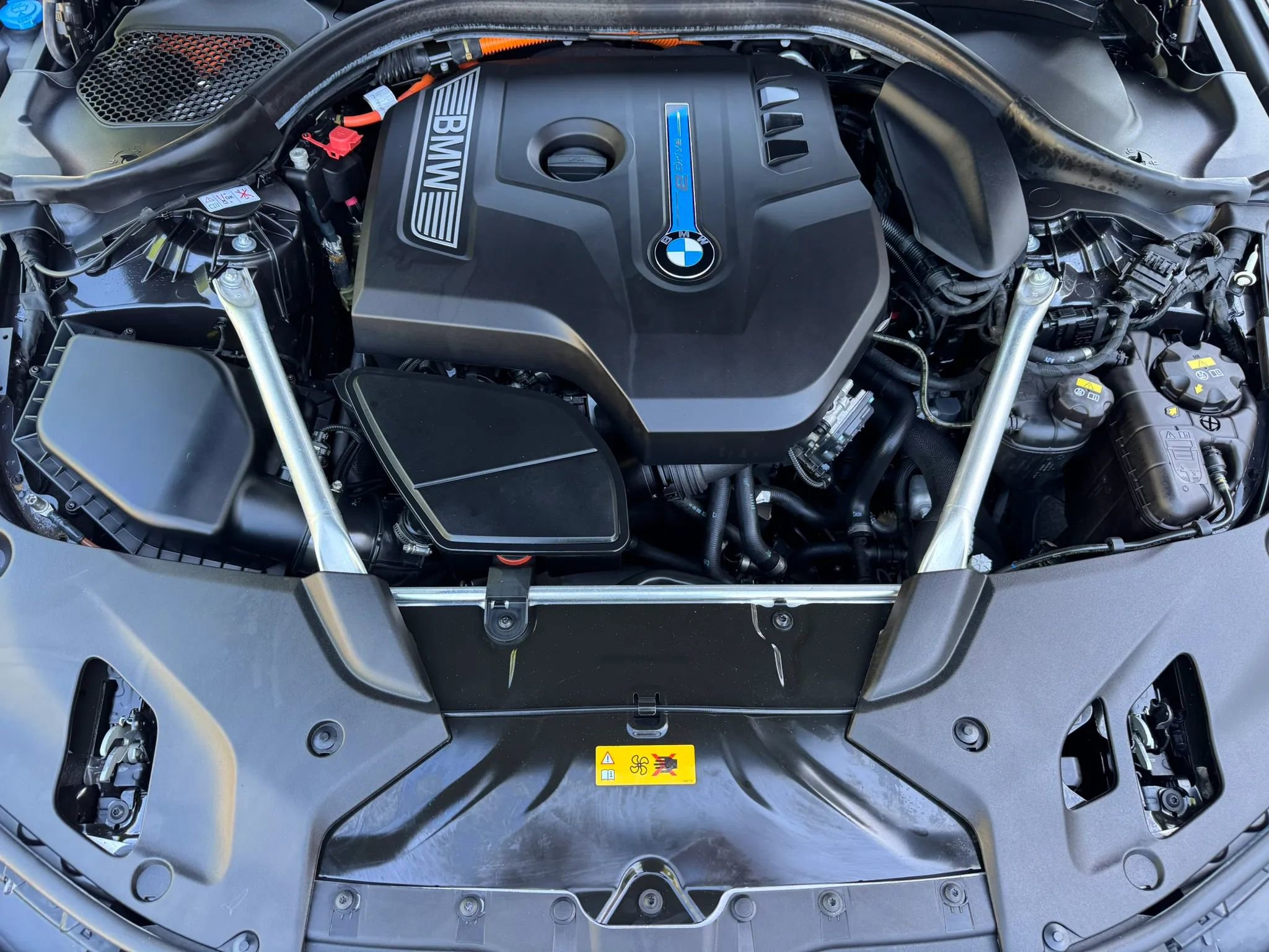 Used 2019 BMW 530e xDrive AWD/4WD image 44