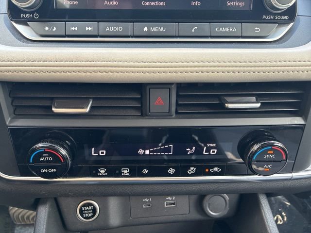 Used 2023 Nissan Rogue SV AWD/4WD image 21