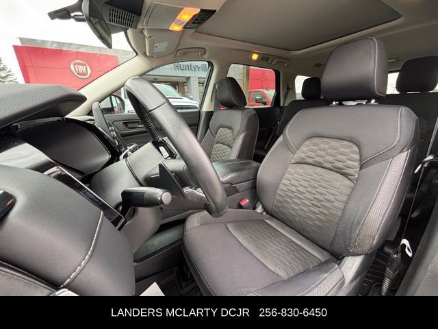 Used 2023 Nissan Pathfinder SV w/ SV Premium Package image 24