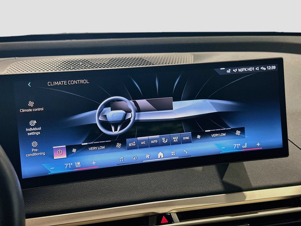 Certified 2024 BMW iX xDrive50 w/ Sport Package AWD/4WD image 16