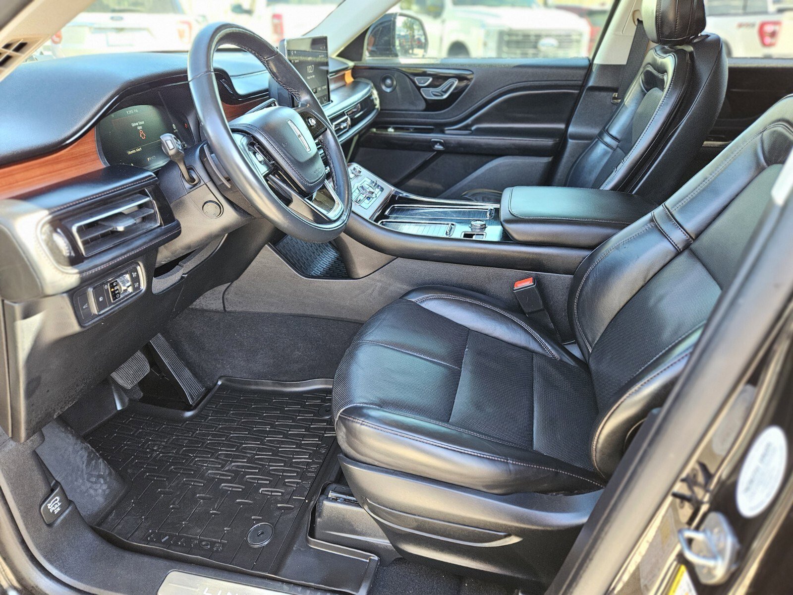 Used 2020 Lincoln Aviator Reserve w/ Elements Package Plus image 20