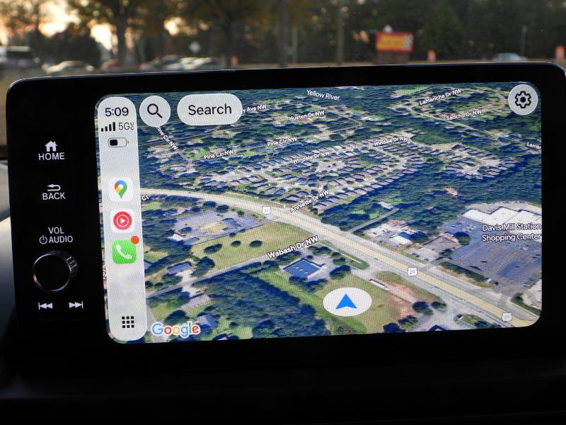 Used 2025 Honda Pilot TrailSport image 59