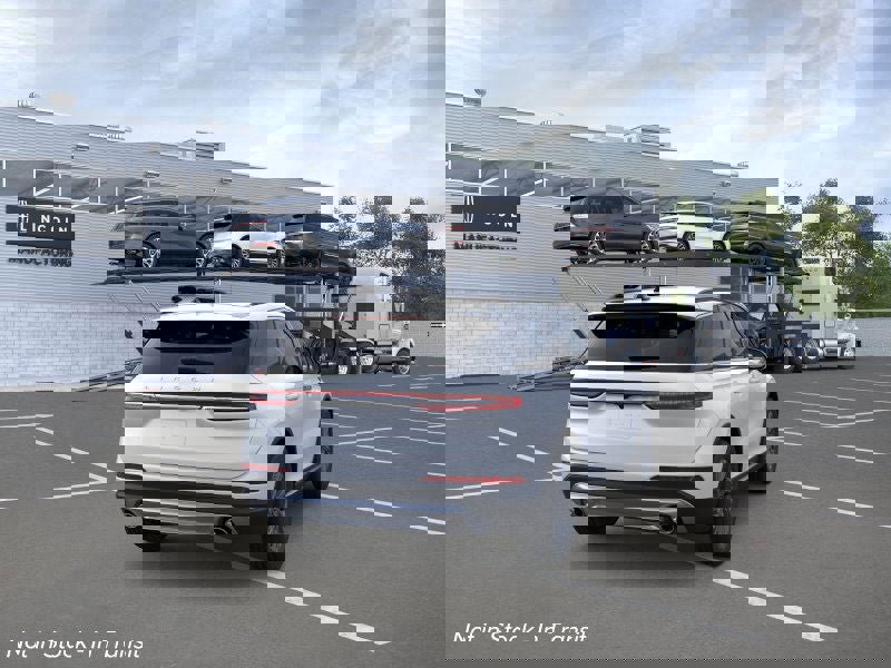 New 2026 Lincoln Corsair Premiere image 8