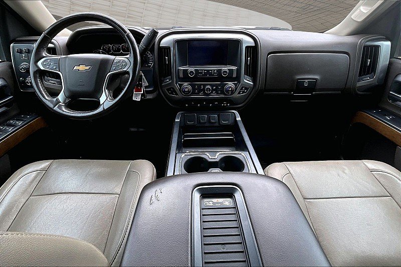 Used 2018 Chevrolet Silverado 1500 LTZ w/ Texas Edition AWD/4WD image 13