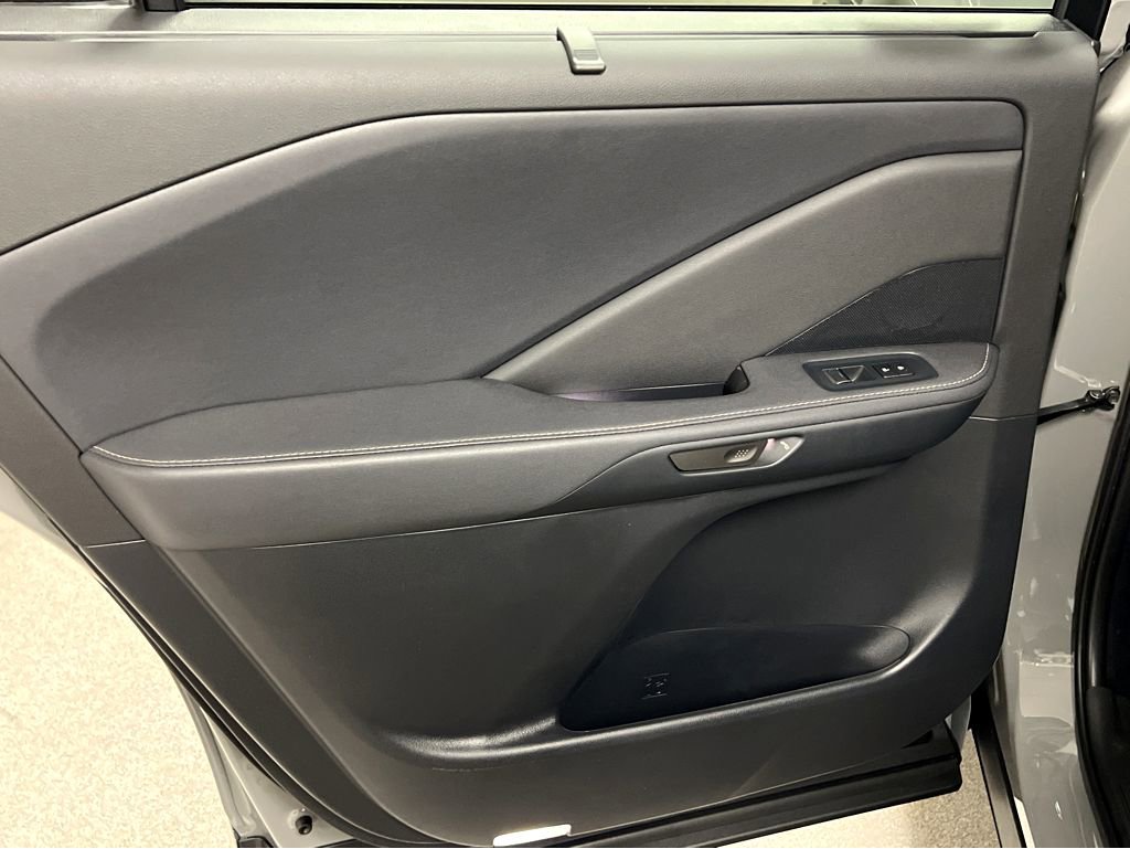 New 2026 Lexus TX 500h AWD image 17