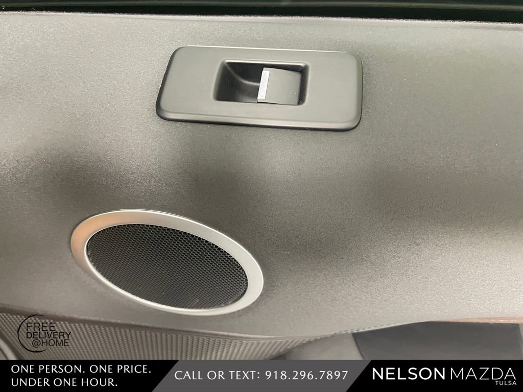 Used 2018 Land Rover Discovery HSE image 42