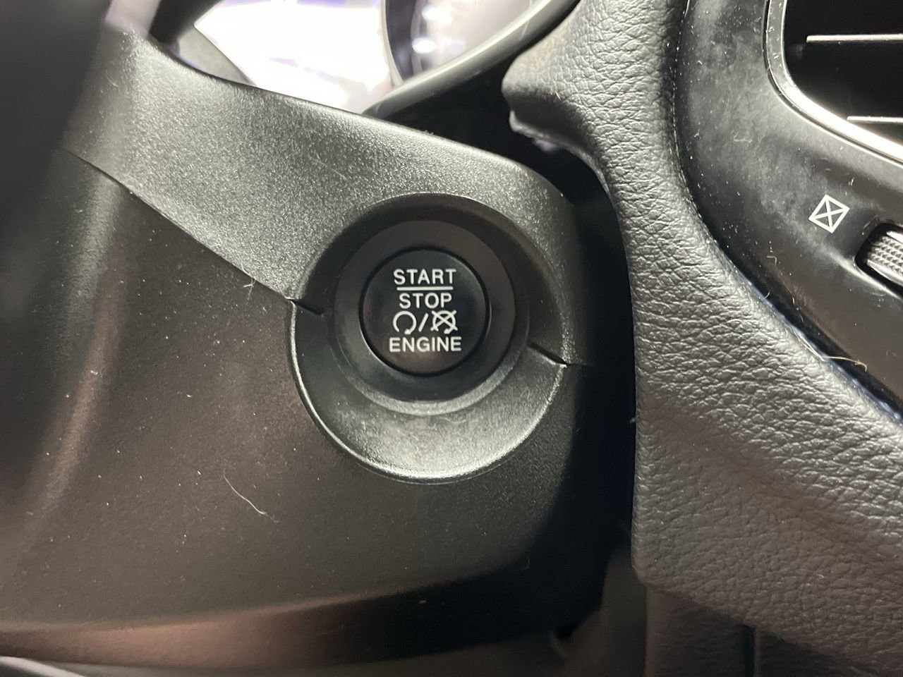 Used 2019 Jeep Compass Latitude AWD/4WD image 19