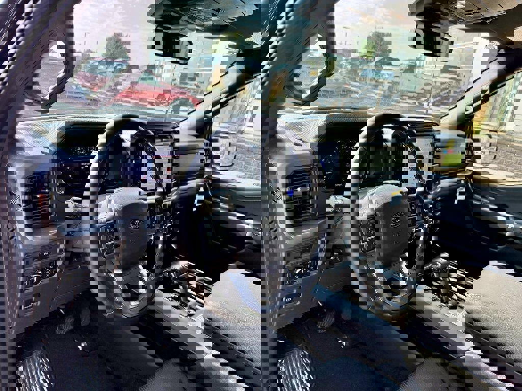 New 2025 Ford F150 XLT w/ Equipment Group 302A MID image 8