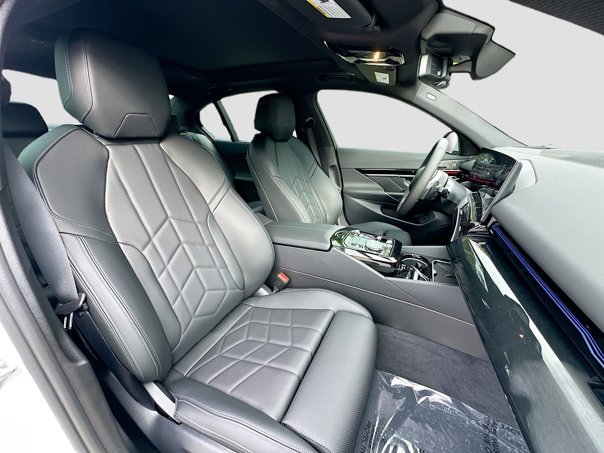 Used 2026 BMW 530i xDrive w/ Executive Package image 33