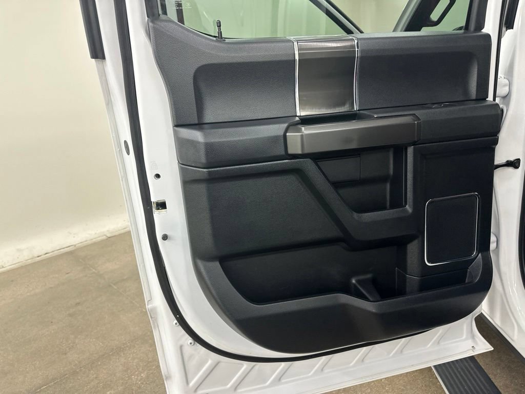 Used 2019 Ford F150 Lariat w/ Equipment Group 502A Luxury AWD/4WD image 32