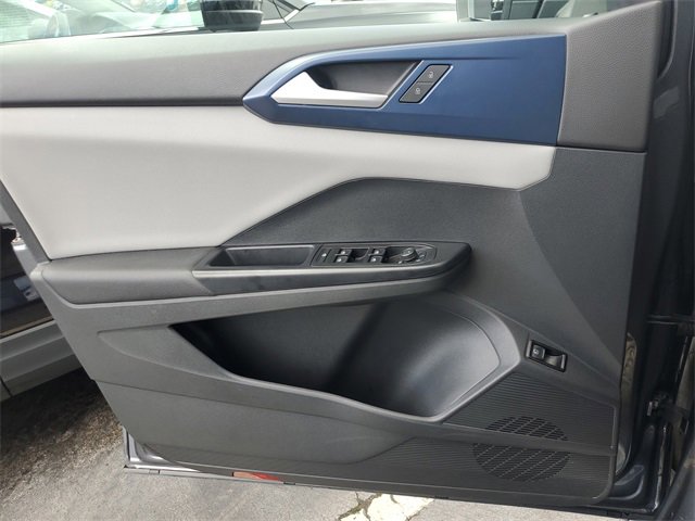 Certified 2023 Volkswagen Taos SE image 30