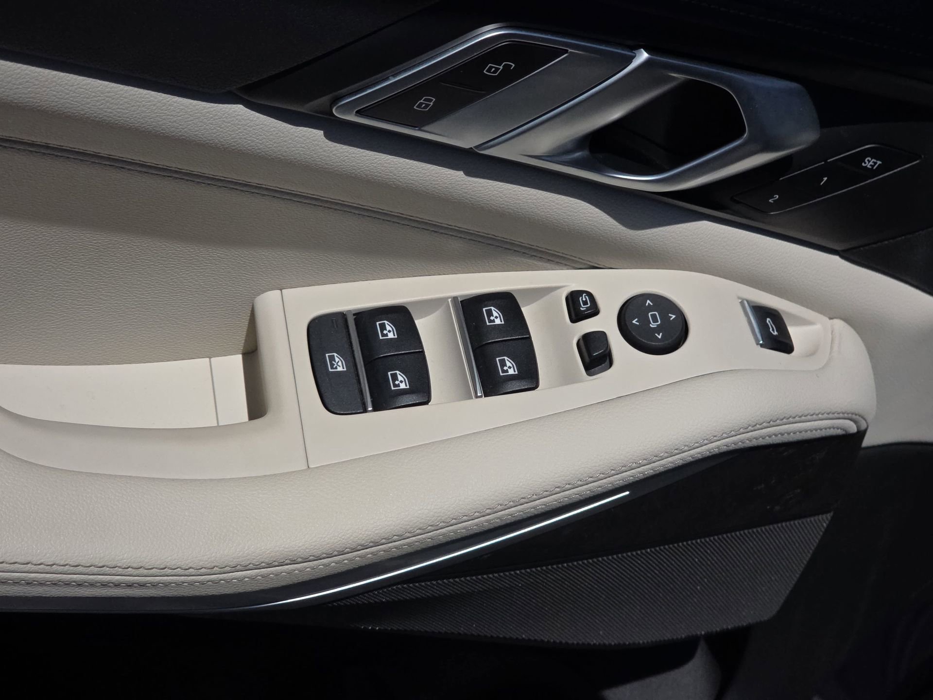 Used 2021 BMW X5 xDrive40i w/ Premium Package AWD/4WD image 27