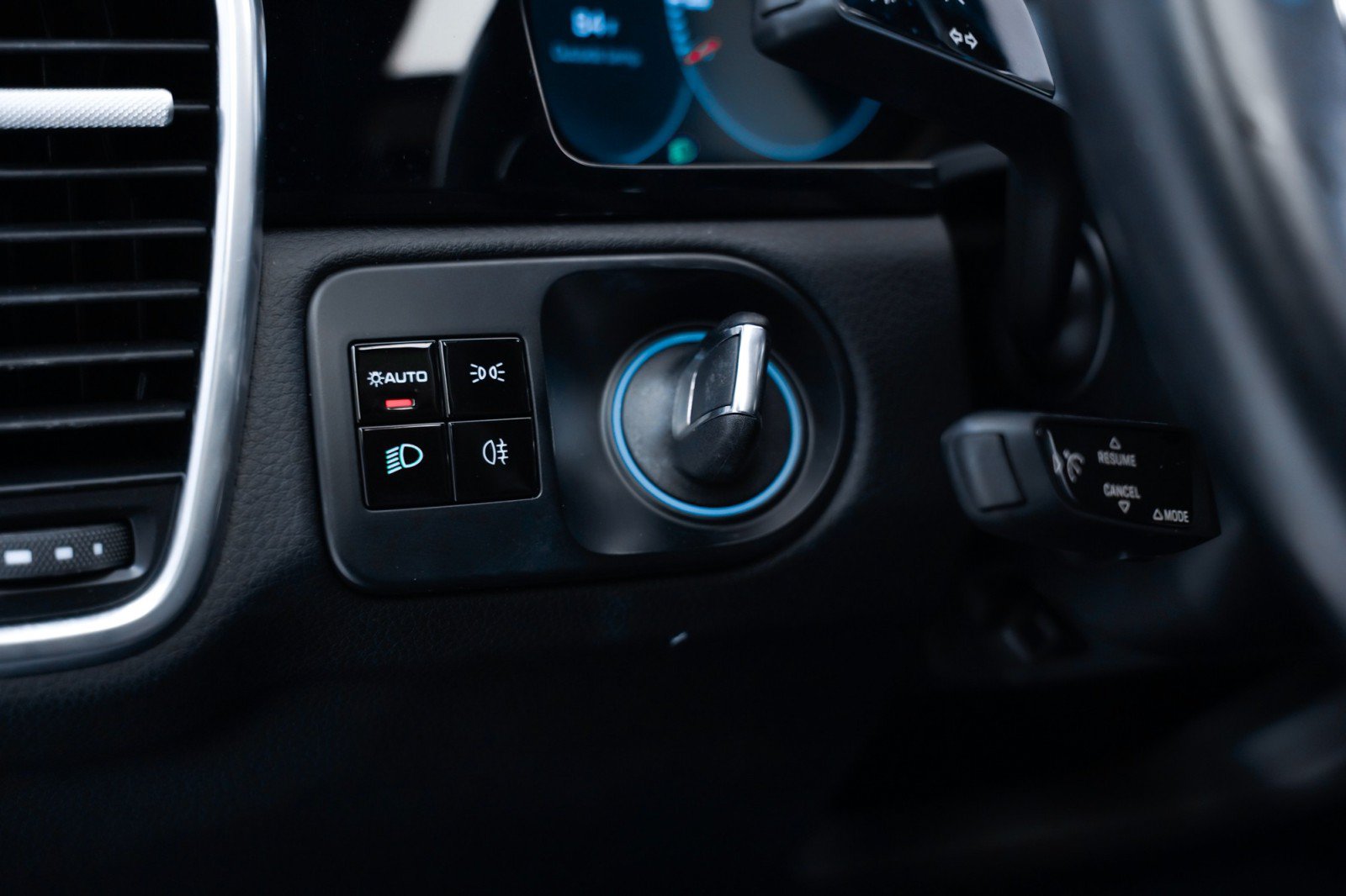 Certified 2020 Porsche Cayenne AWD/4WD image 22