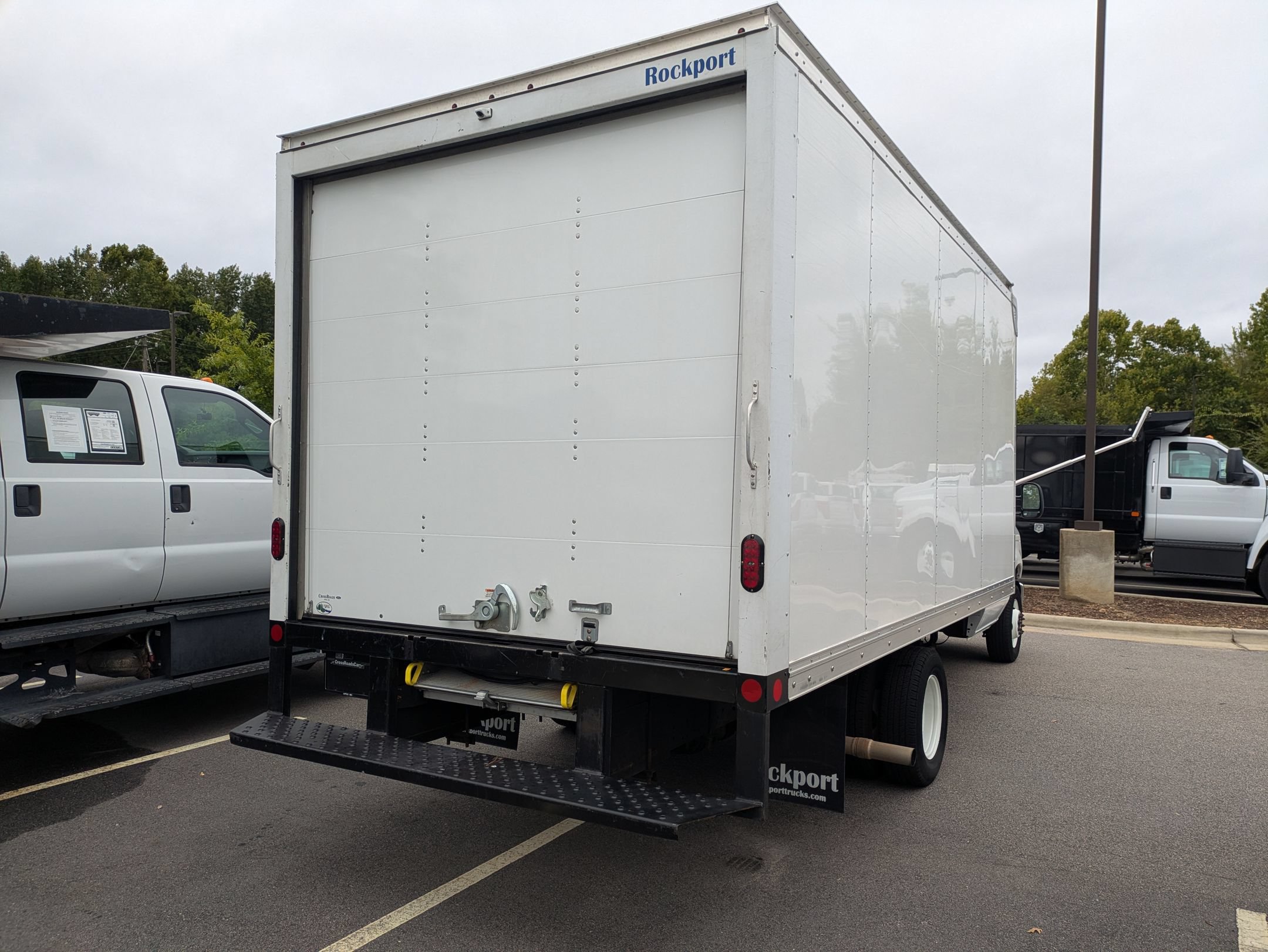 Used 2025 Ford E-350 and Econoline 350 Super Duty w/ Power Equipment Group RWD image 4