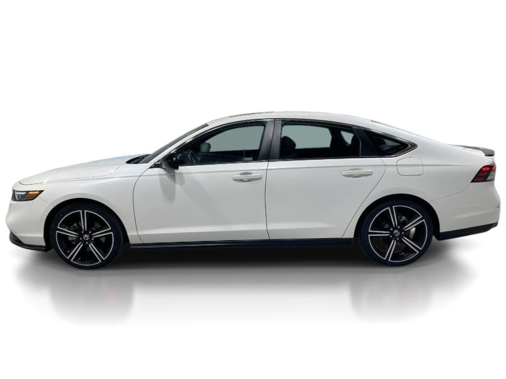 Used 2024 Honda Accord Sport image 4