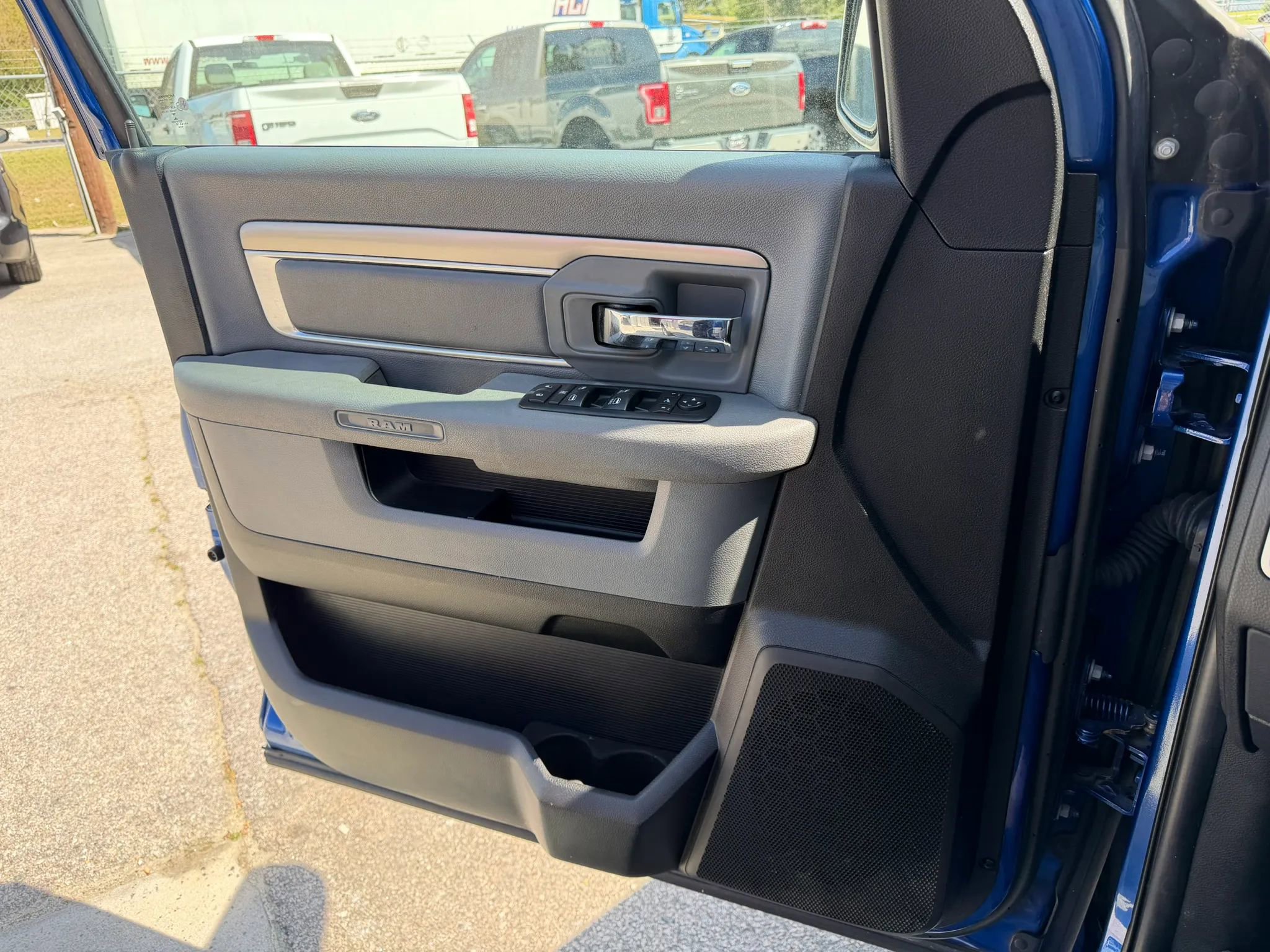 Used 2016 RAM 1500 Big Horn image 31