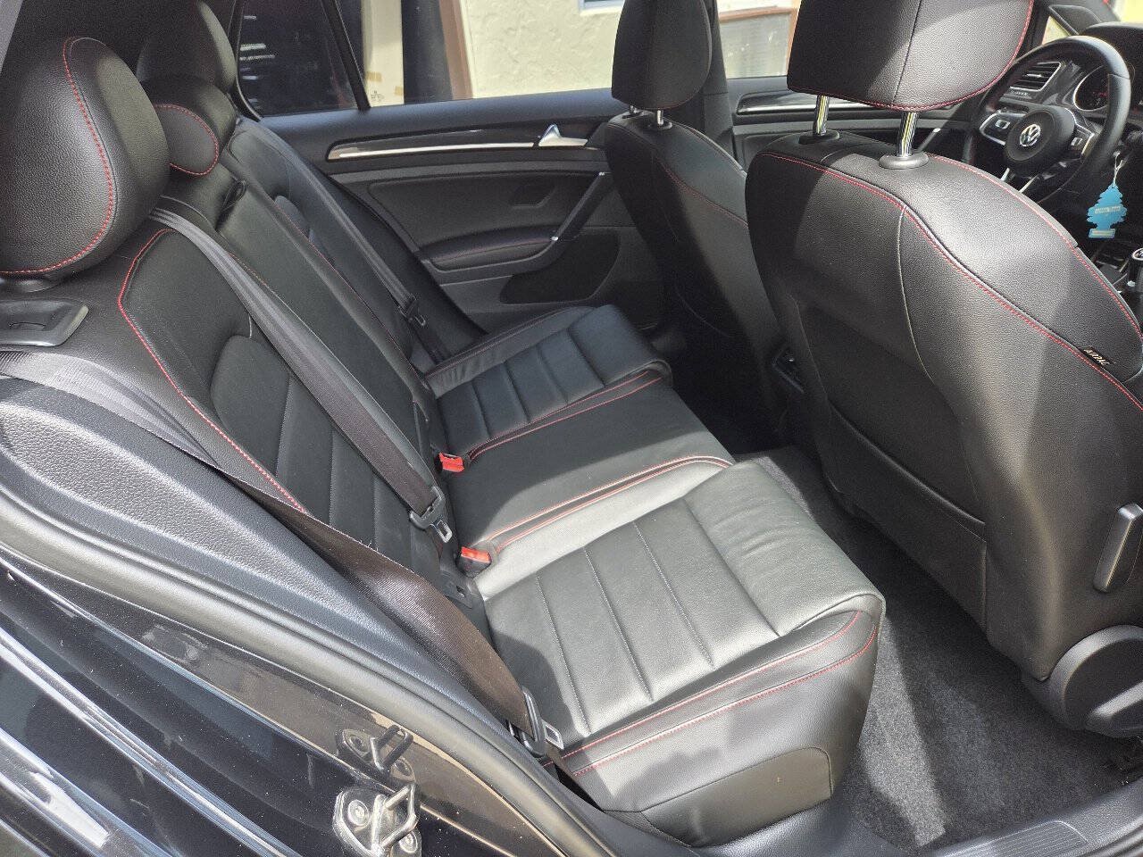 Used 2017 Volkswagen GTI SE FWD image 19
