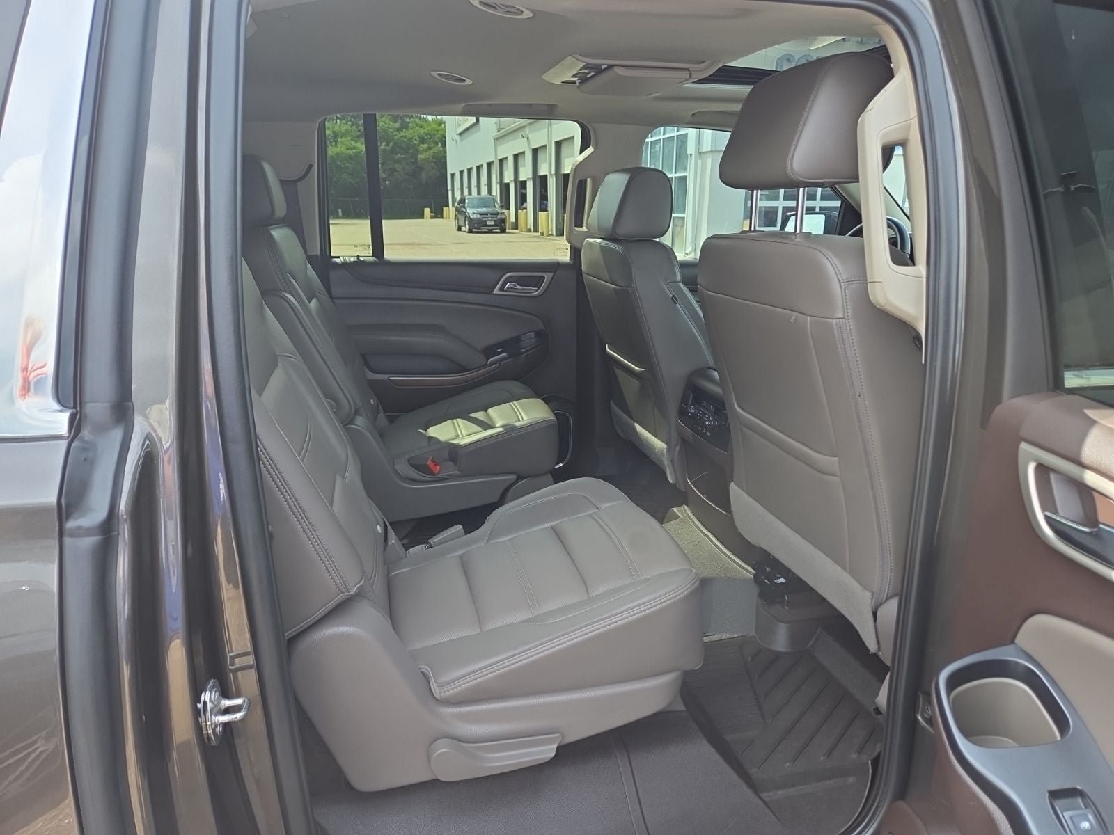 Used 2019 GMC Yukon XL Denali w/ Denali Ultimate Package AWD/4WD image 39