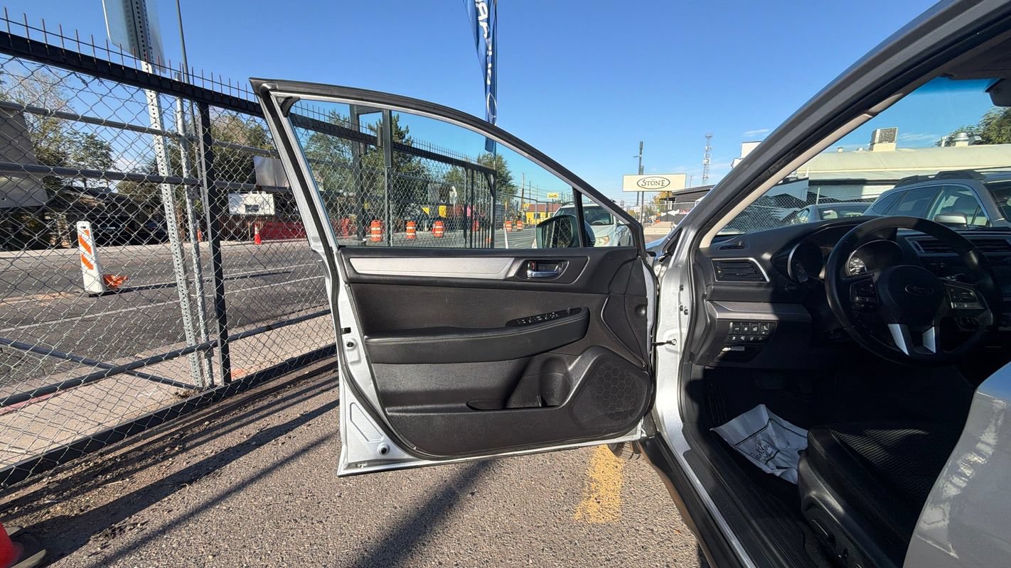 Used 2016 Subaru Outback 2.5i Premium AWD/4WD image 10
