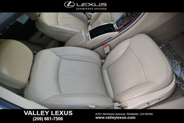 Used 2013 Buick LaCrosse Touring image 16