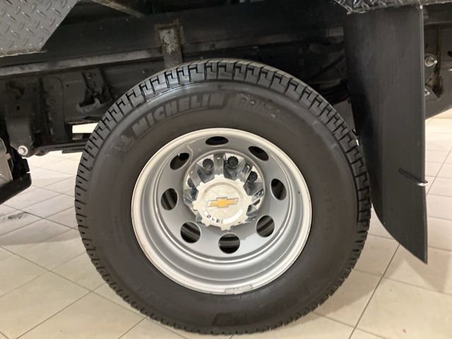 Used 2025 Chevrolet Silverado 3500 W/T image 27