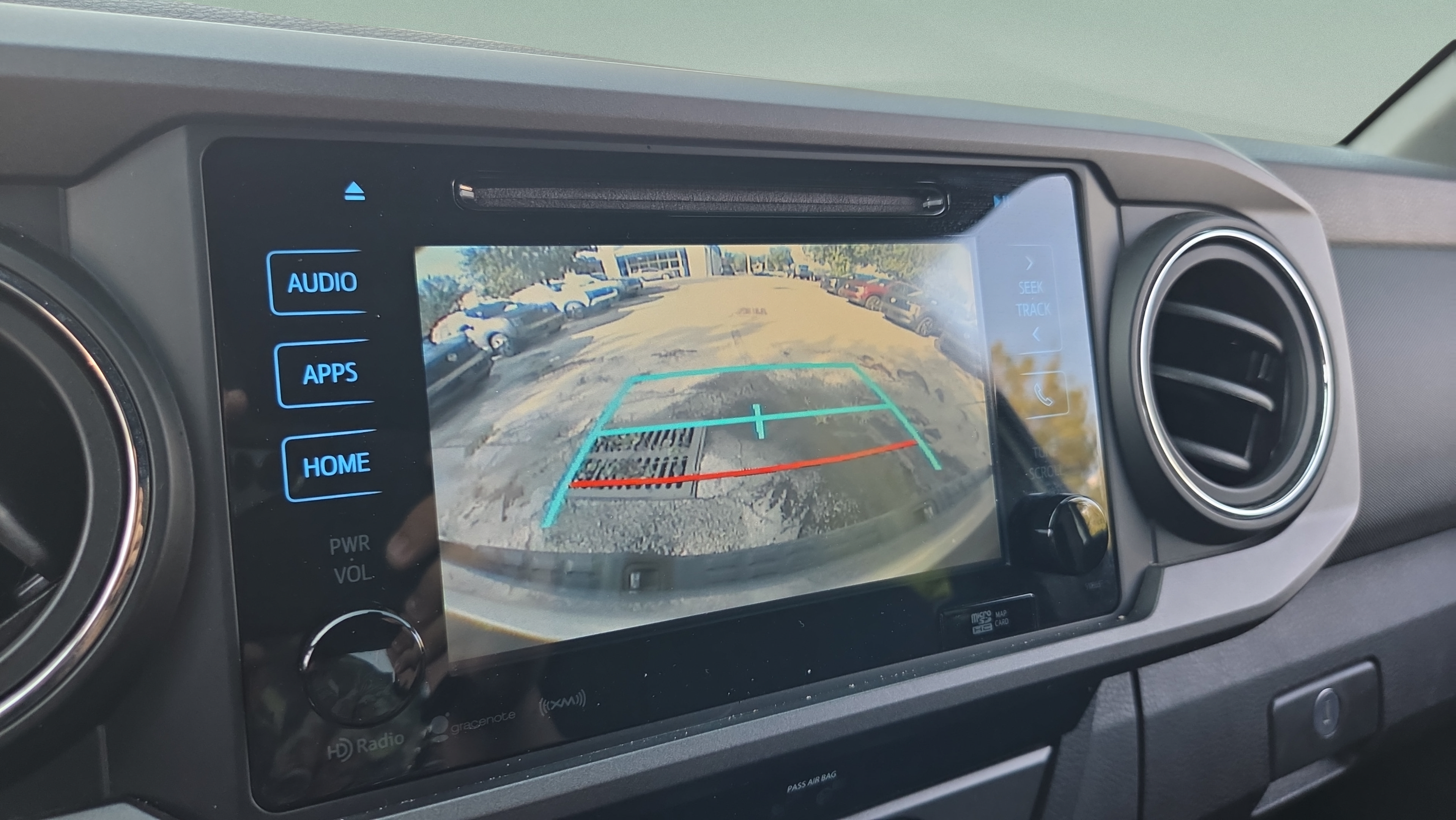 Used 2019 Toyota Tacoma TRD Off-Road AWD/4WD image 19