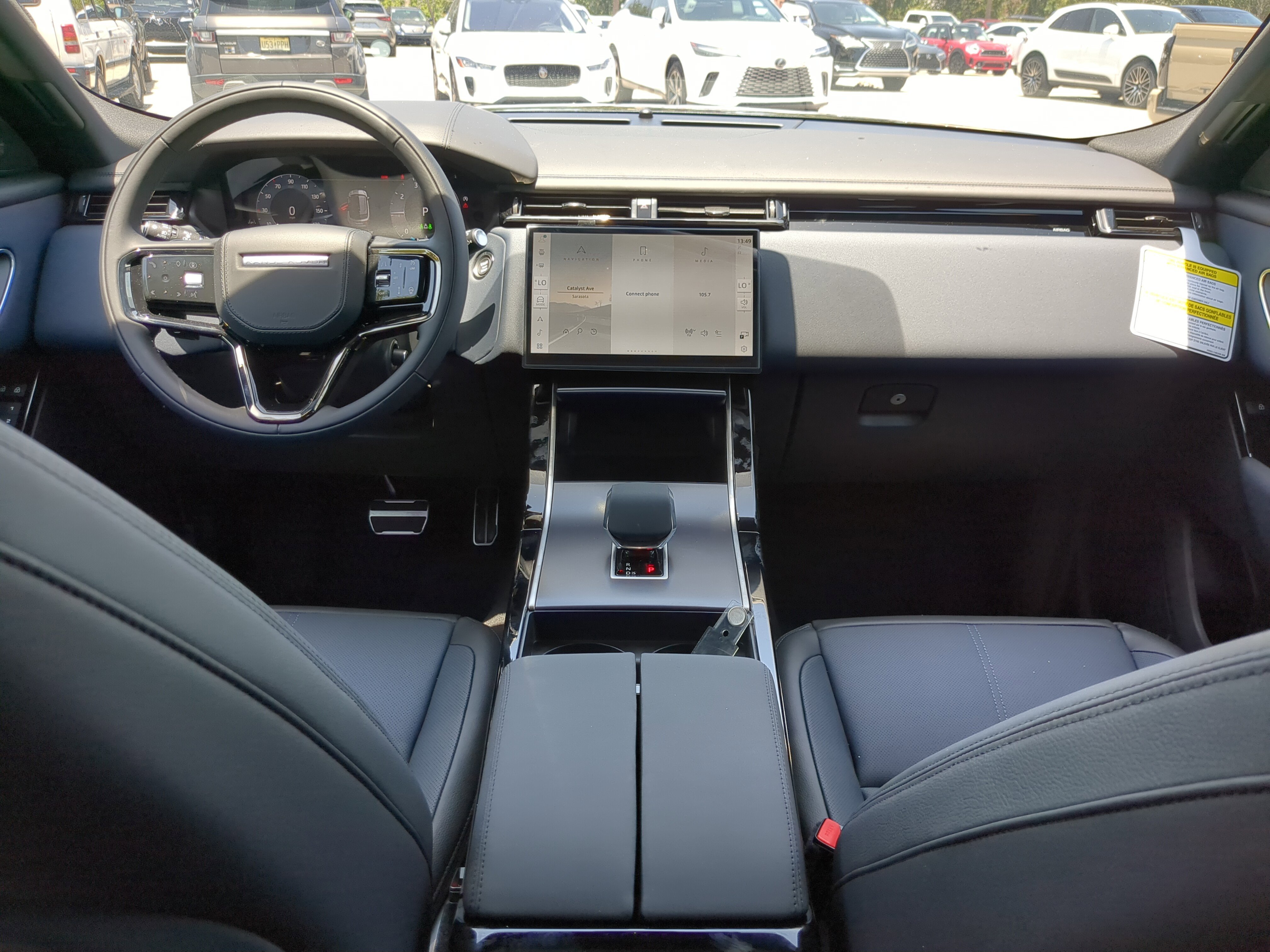 New 2026 Land Rover Range Rover Velar Dynamic SE image 13