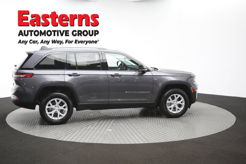 Used 2023 Jeep Grand Cherokee Limited AWD/4WD image 49