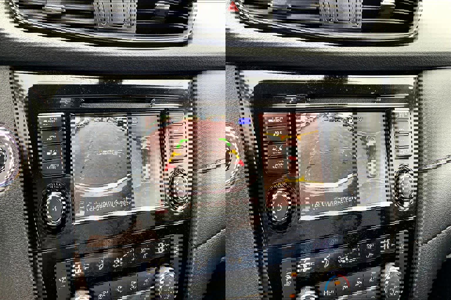 Used 2019 Nissan Rogue SV w/ Premium Package image 23