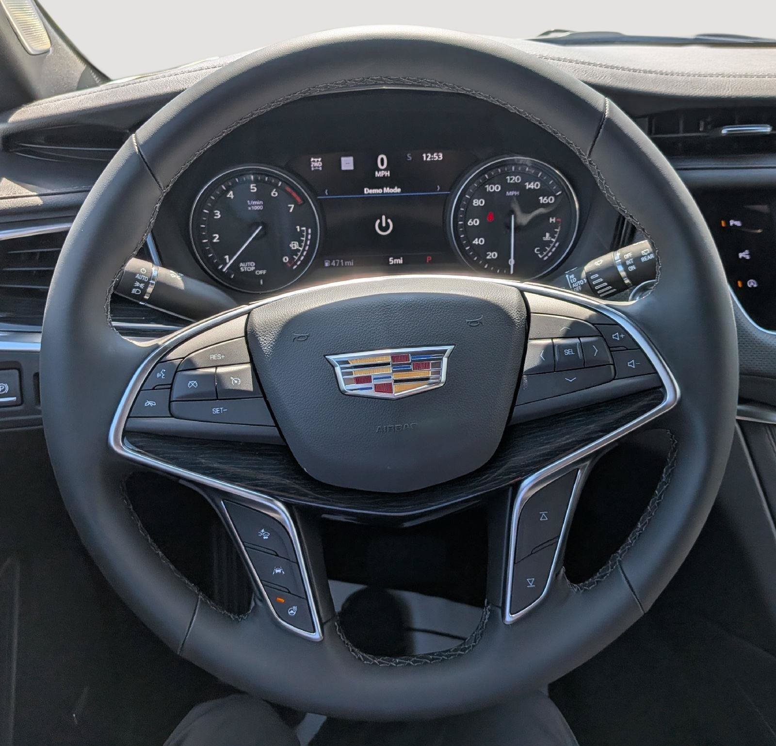New 2026 Cadillac XT5 Premium Luxury w/ LPO, ONYX Package AWD/4WD image 18