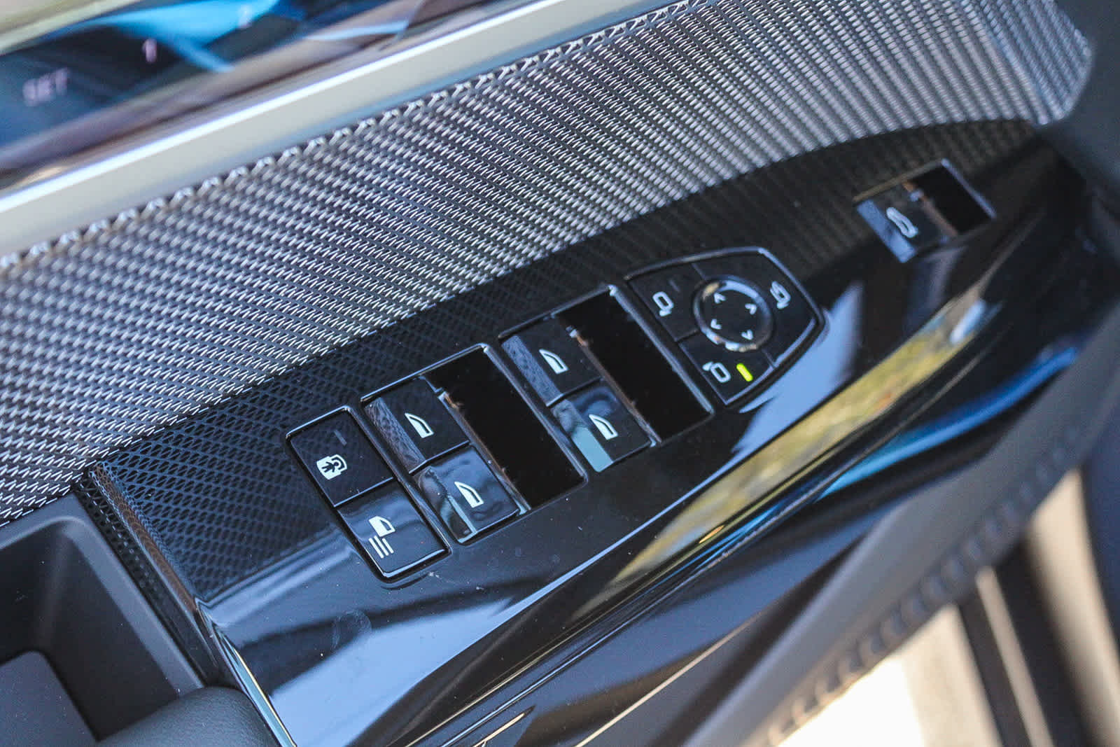 New 2026 BMW 740i image 20